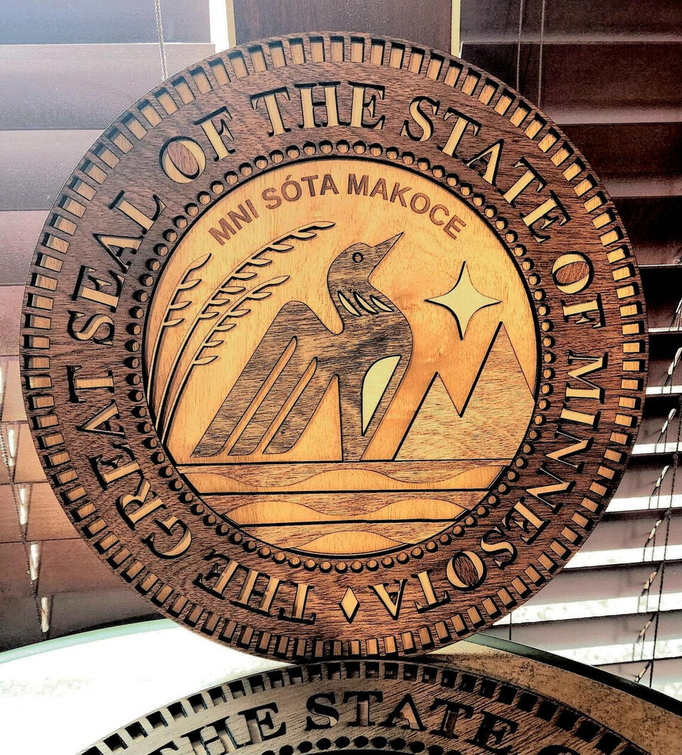 MN State seal sign
